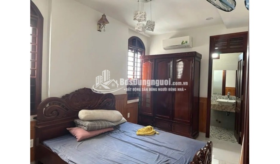 BÁN BIỆT THỰ GỖ CAO CẤP 200M2 4 TẦNG GIÁP QUẬN 8, QUẬN 7 HƯỚNG RA NGUYỄN VĂN LINH, PHẠM HÙNG